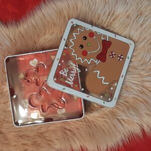 Gingerbread Cookie Tin
